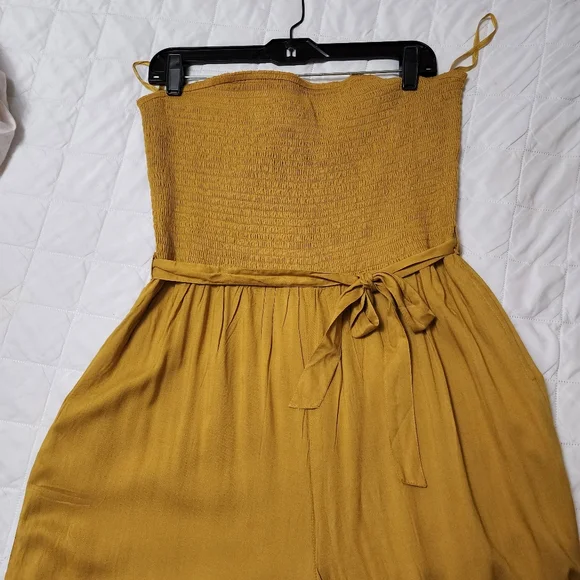 Mustard Color Smocked Strapless Jumper - Picture 3 of 10